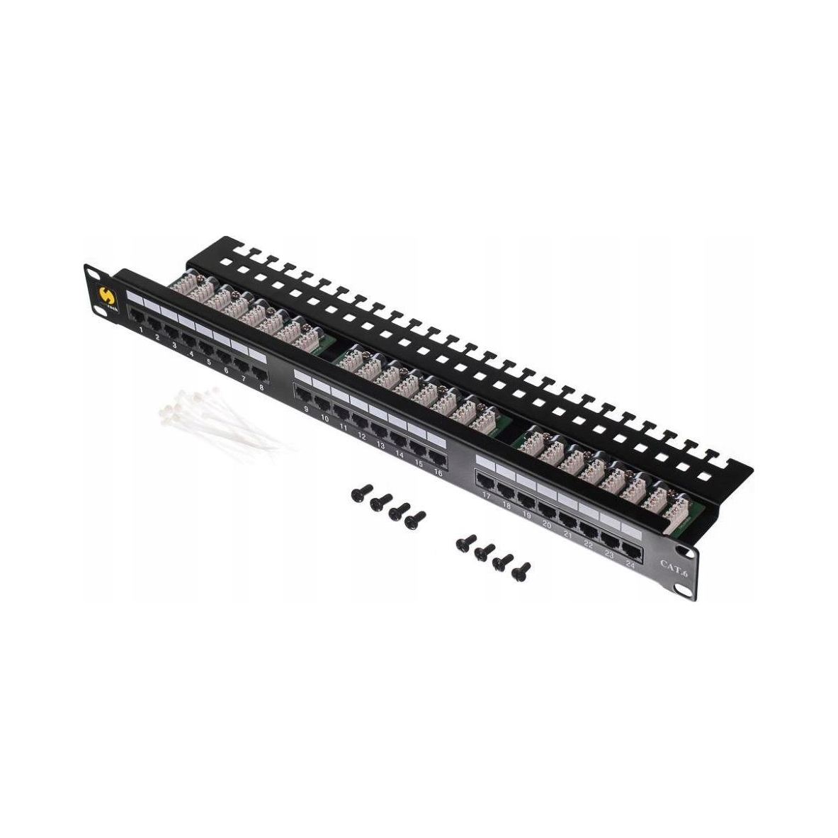 Patch panel Netrack 104-08 czarny