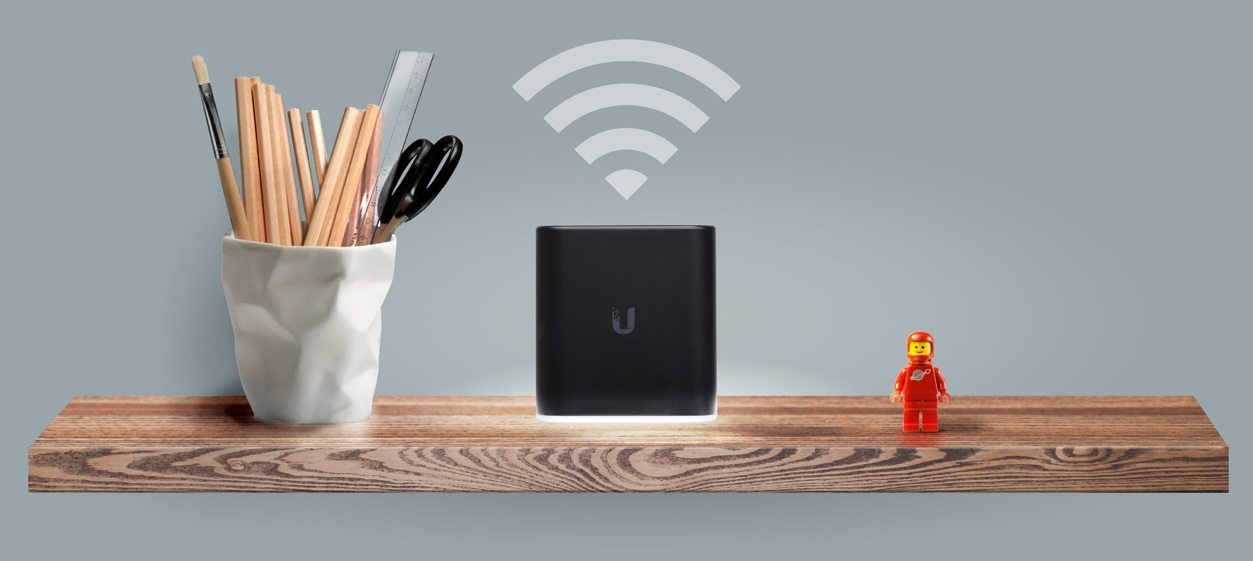 UBIQUITI UniFi AirCube AC WiFi Router — 7
