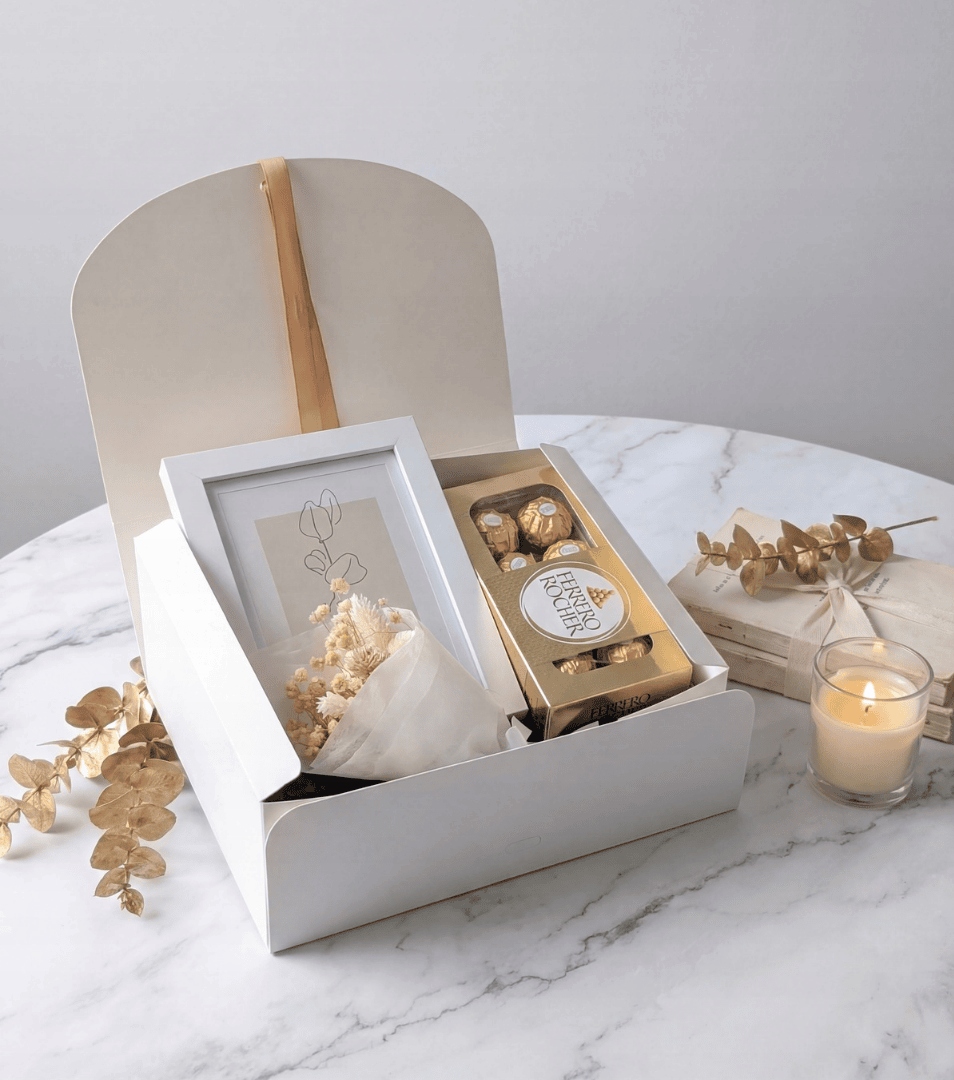 Levně Elegantní bílý dárkový box s vlastní fotkou – White Memories