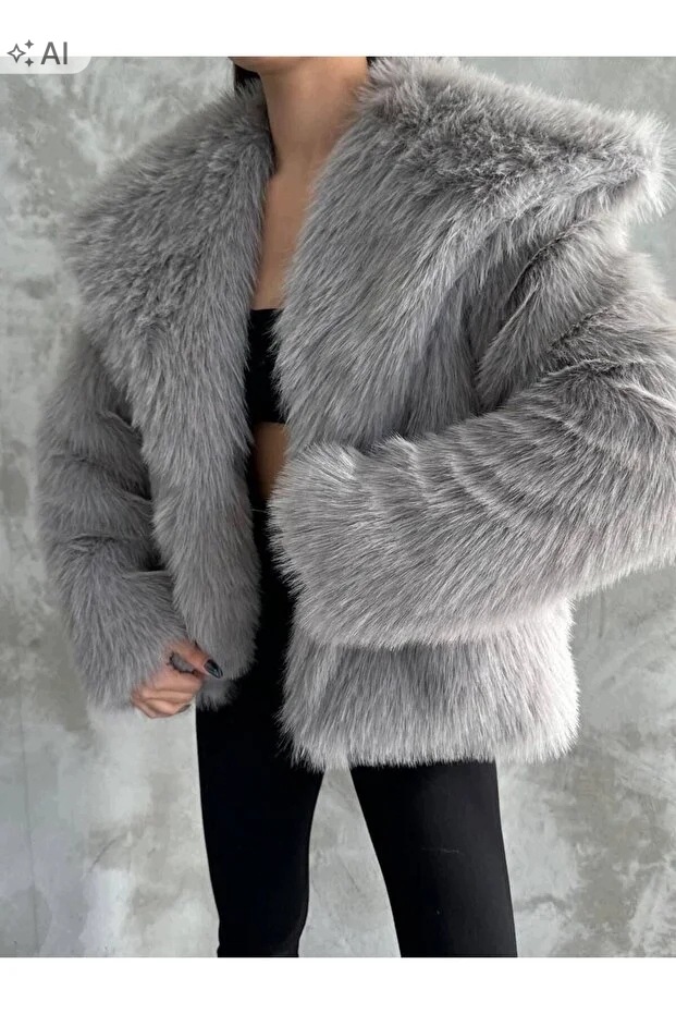 Krátká Šedá Kožešinová Bunda, Měkká A Elegantní, Velikost 5IA