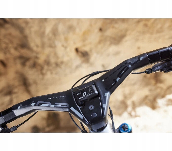 PRO Kierownica Koryak E-performance Carbon