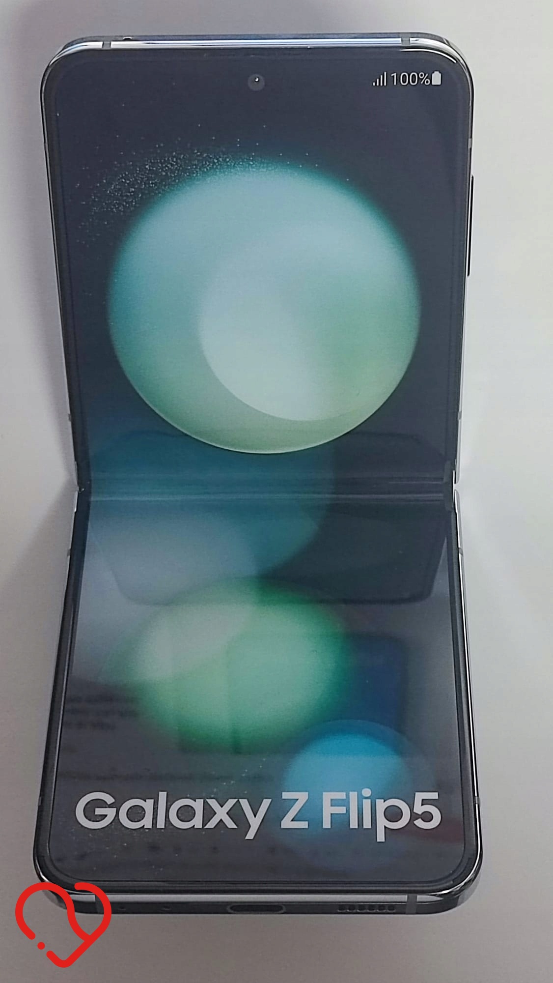 Atrapa eksponat wystawa prezenter smartfon Samsung Galaxy Z Flip 5