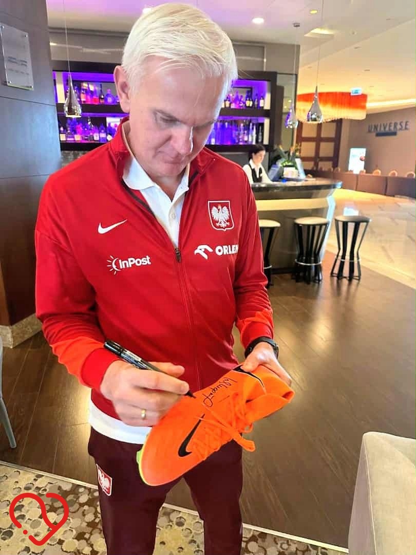 Jacek Magiera - but z autografem (pol)