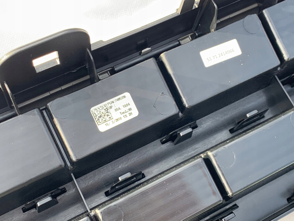 Mini F60 Grill Atrapa Piano Black 2414966 — zdjęcie 10