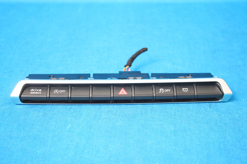 Audi Q2 Centraln panel kapcsolók 81A925301J 18R 81A925301J