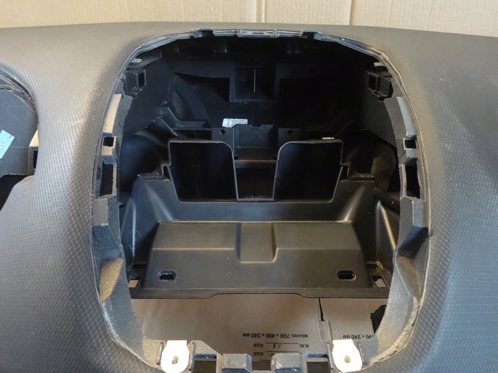 Deska rozdzielcza kokpit konsola Peugeot 207 2011