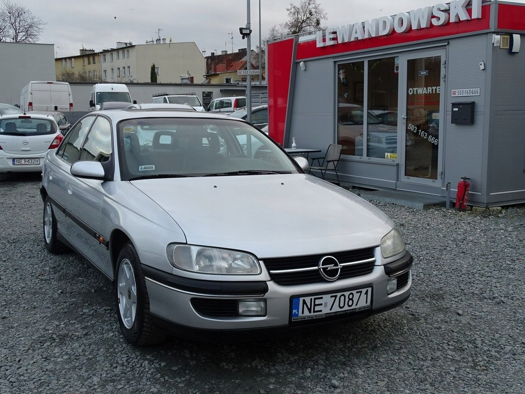 Opel Omega Benzyna Niski Przebieg