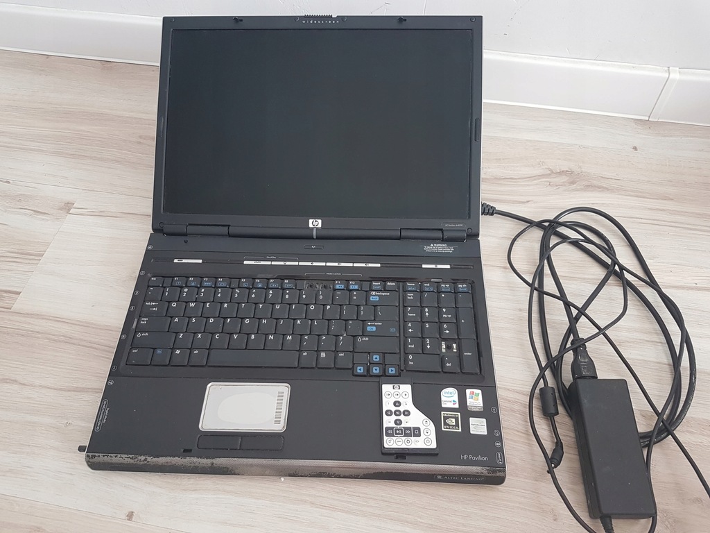 Laptop HP Pavilion dv8000 17" cali 8295334384 oficjalne archiwum