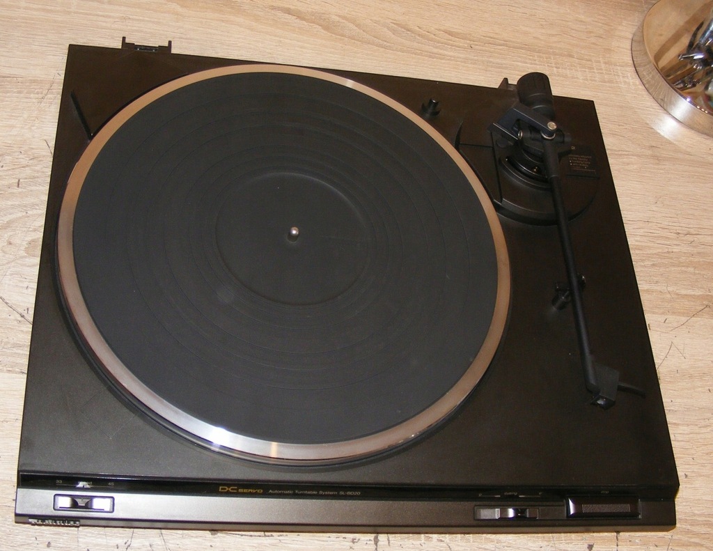 Gramofon Technics SL-BD20