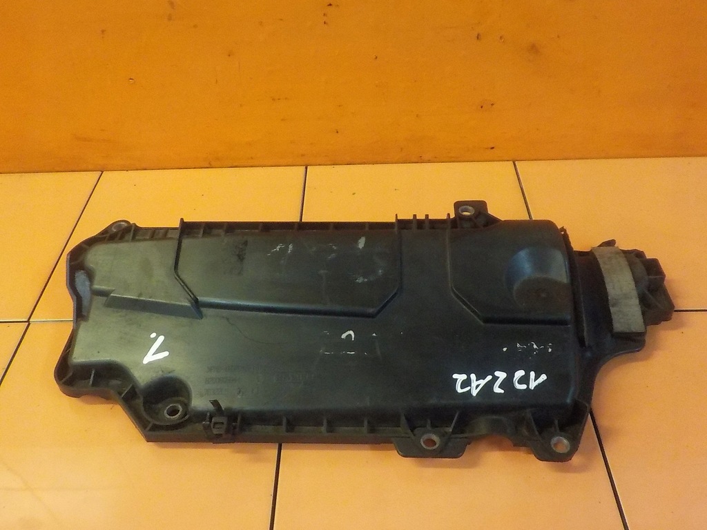 TRAFIC VIVARO PRIMASTAR 2.0 DCI 14r 114KM M9R692 oslona wtryskow 8200805844