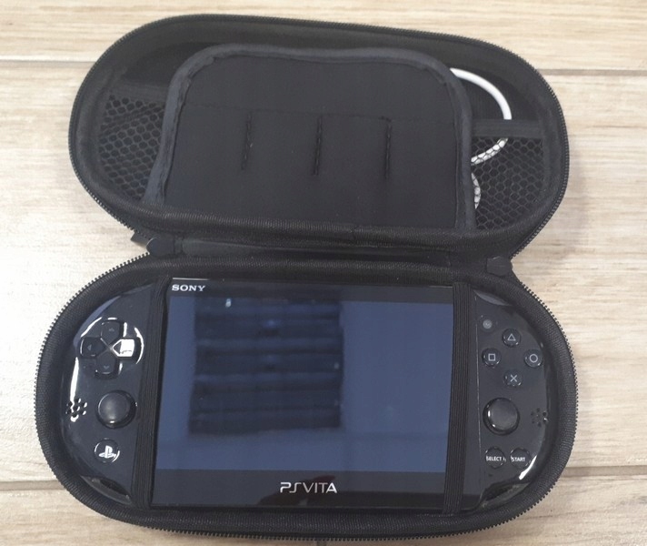 KONSOLA PS VITA PCH-2016 od L03