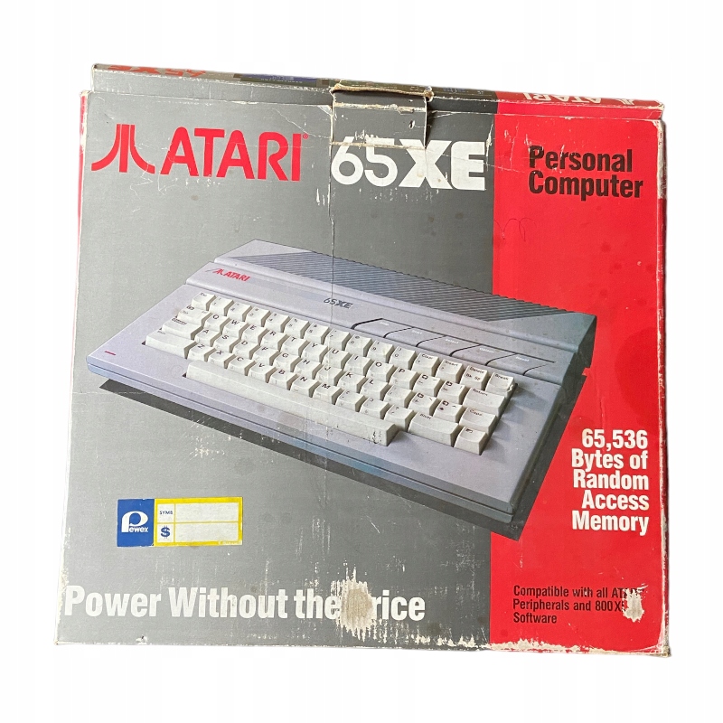 Atari 65XE box + magnetofon PIXELRETROSHOP