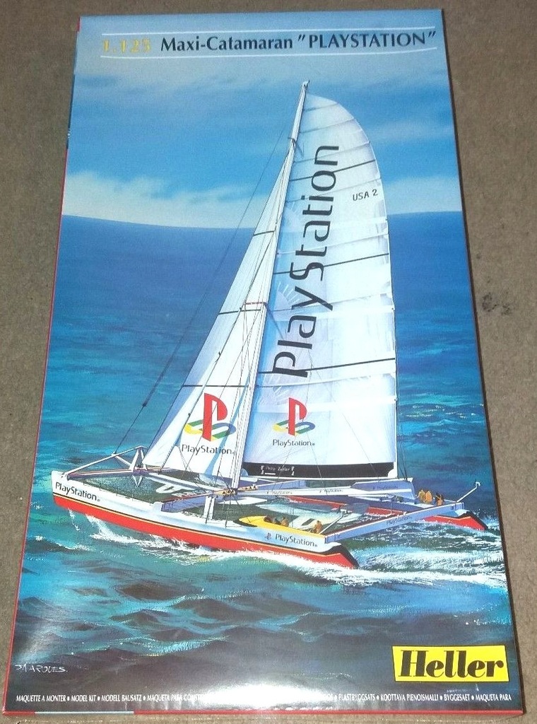 Maxi-Catamaran PlayStation 1:125 - HELLER 80617