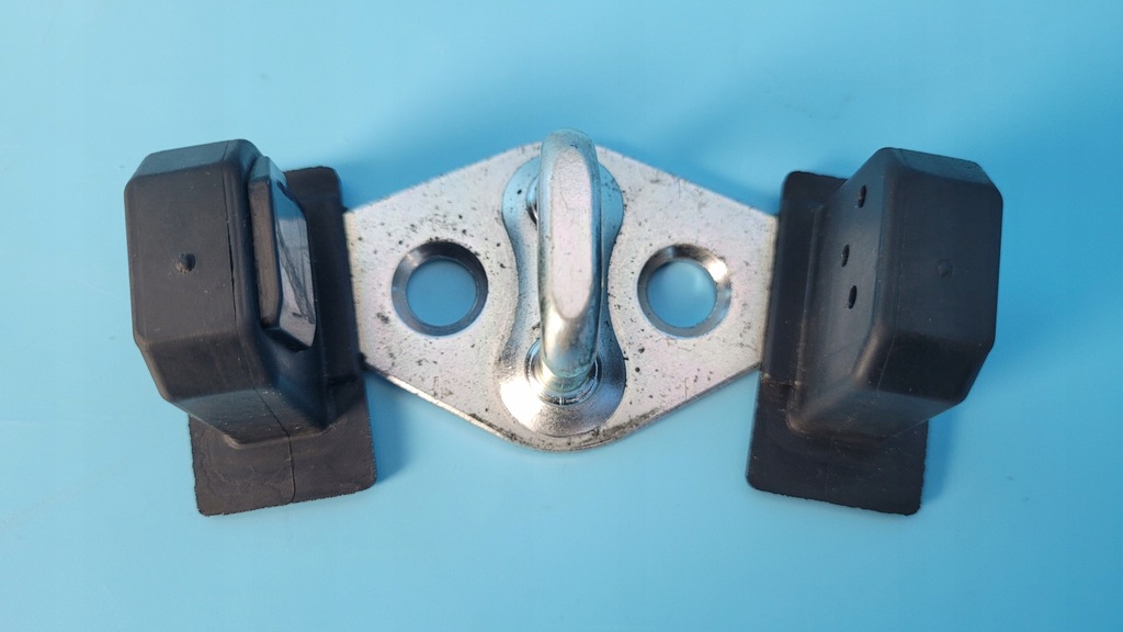 KIA STONIC 17r RYGIEL KLAPY BAGAŻNIKA