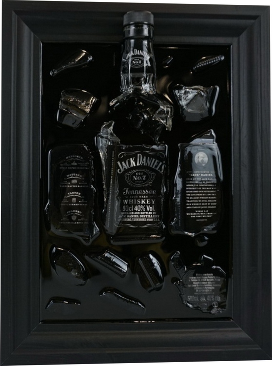 BUTELKA JACK DANIELS W DREWNIANEJ RAMIE o-6