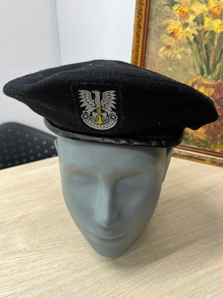 Beret marynarki wojennej PRL z orzełkiem