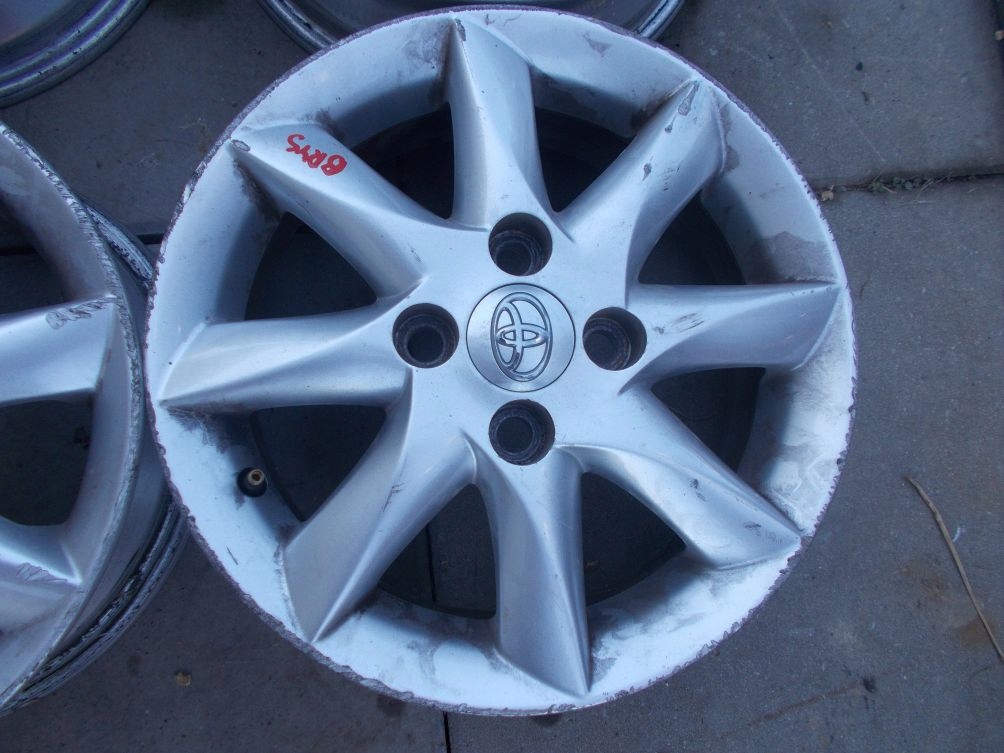 ALUFELGI FELGI TOYOTA AYGO 4,5X14 7617439900 oficjalne