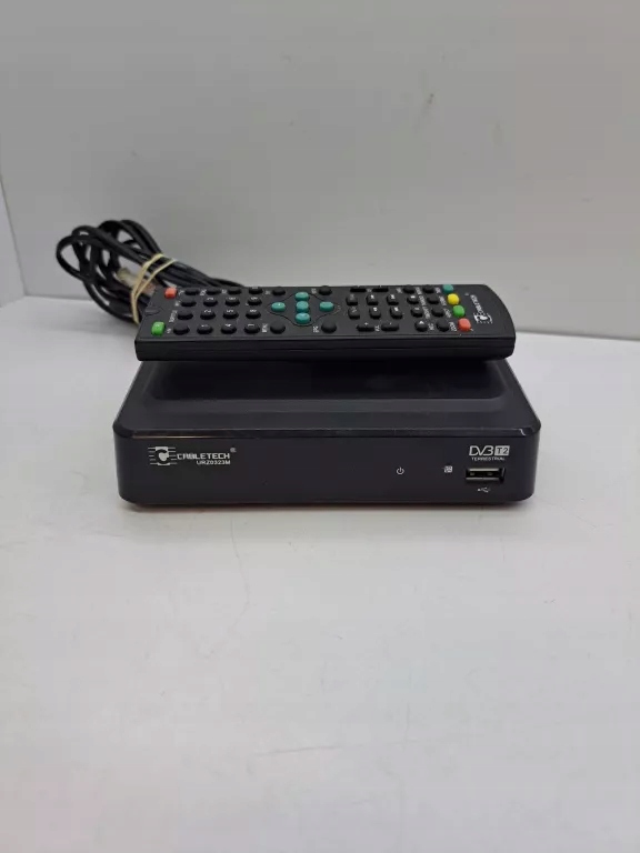 DEKODER DVBT2 CABLETECH URZ0323M + PILOT