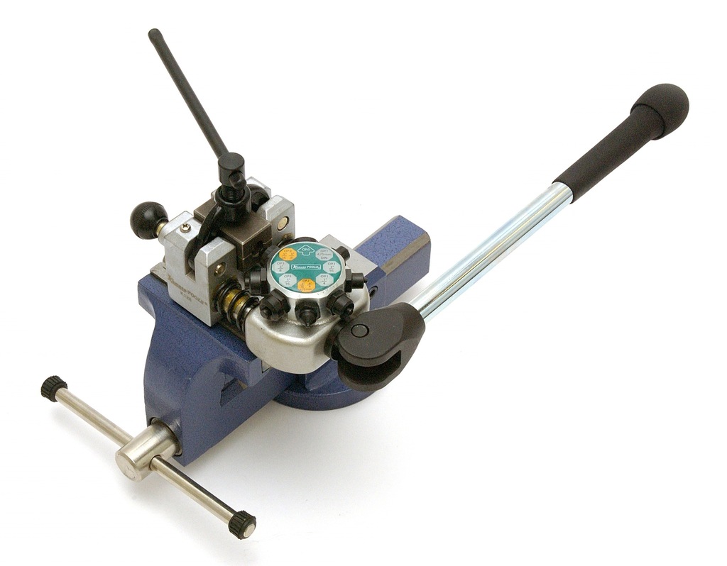 развальцовщик тормозных трубок ftd 350. Wp wj0100. приспособление для вкручивания поршня суппорта фольксваген пассат б4. тормозная система автомобиля брембо. устройство тормозной системы автомобиля ваз.