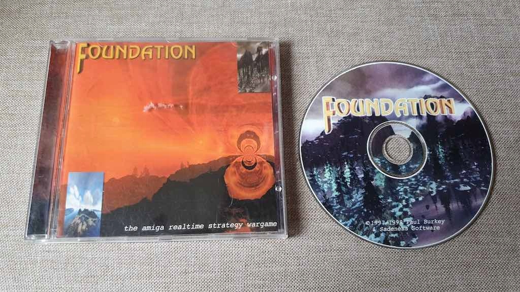 Foundation CD - gra dla Amigi