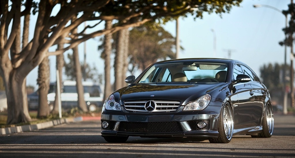 CLS 63 AMG stance