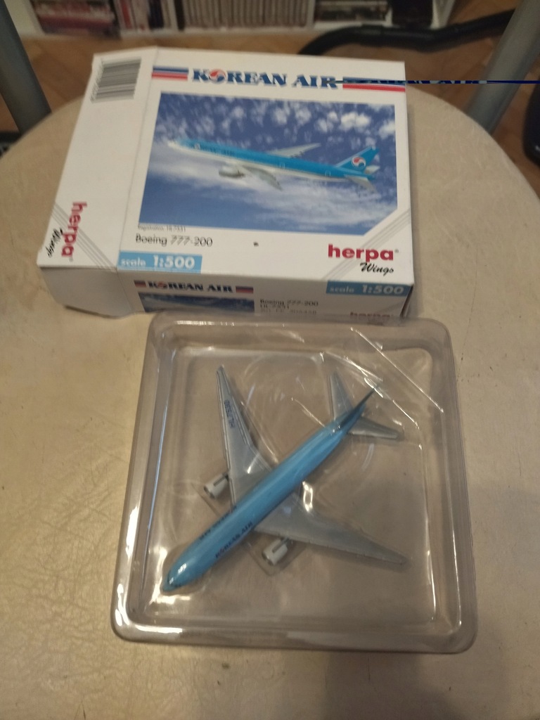 BOEING 777-200 KOREAN - HERPA MODELE METALOWE