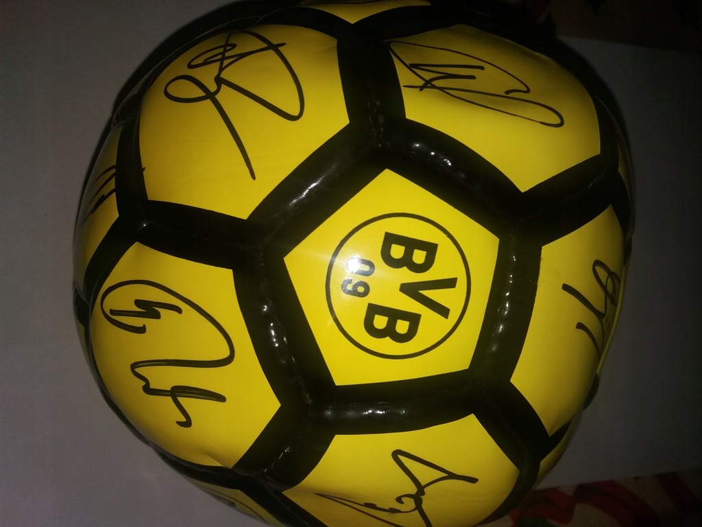 Borussia Dortmund oryginalna piłka z autografami