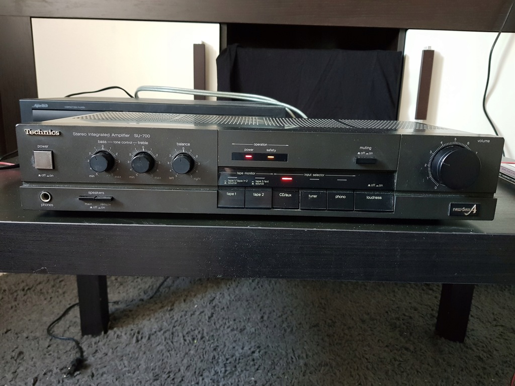 Wzmacniacz TECHNICS SU-700 MADE IN JAPAN