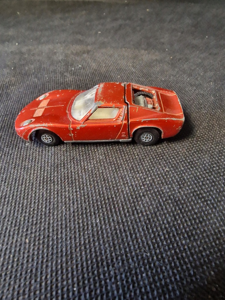 Samochód Lamborghini Miura K-24