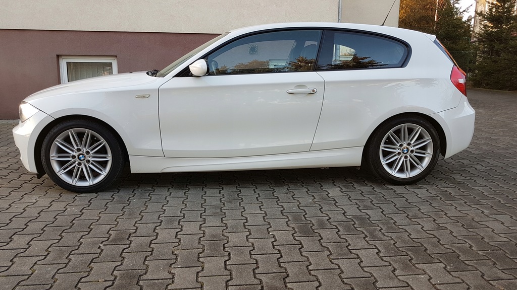 BMW 118I BIAŁA 8793447608 oficjalne archiwum Allegro