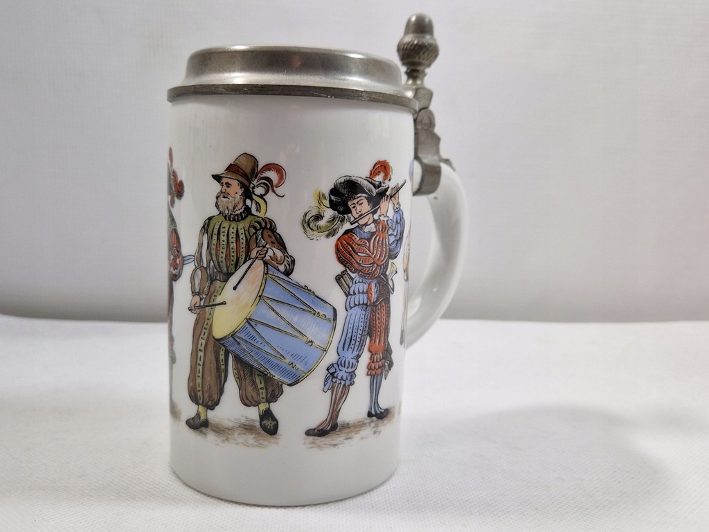 STARY KUFEL ALKA-KUNST ALBOTH & KAISER