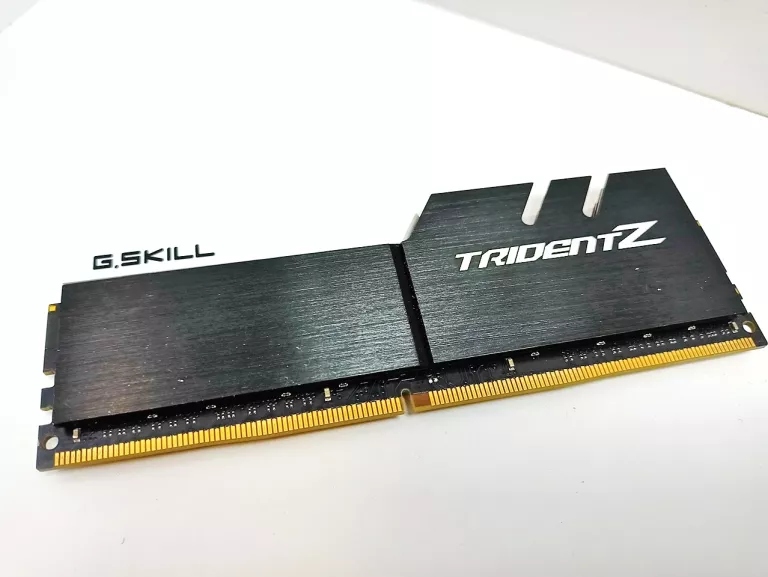 PAMIĘĆ RAM G.SKILL 16GB DDR4 3200 MHZ CL14