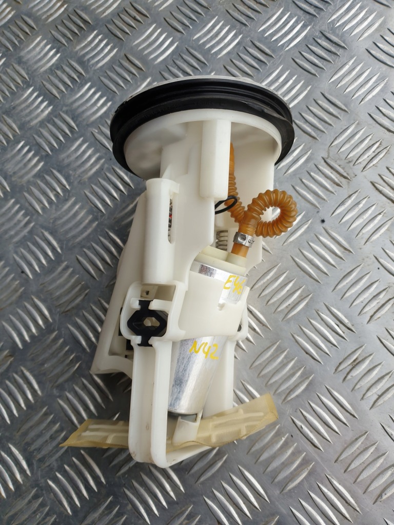 KOMPLETNA POMPA PALIWA BMW E46 BEZNYNA PRAWIE NOWA