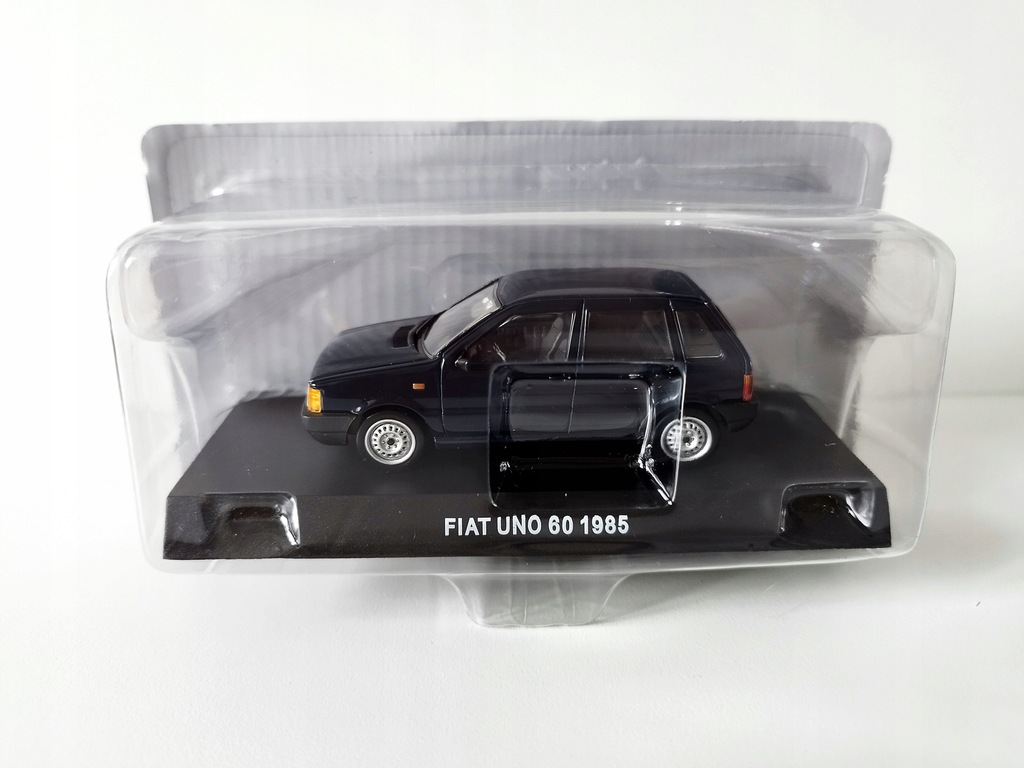 FIAT UNO 1985 60 Carabinieri 1:43