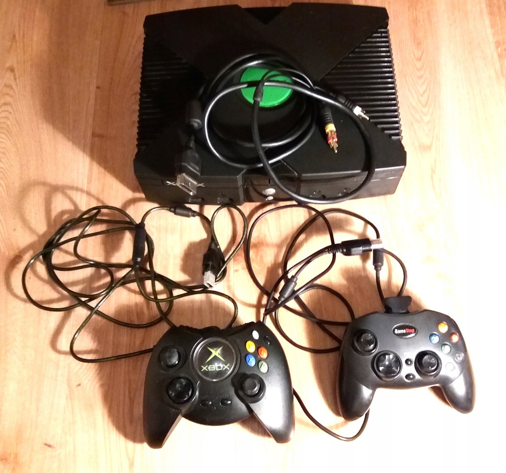 Xbox Classic + 2 pady + kabel TV + adapter