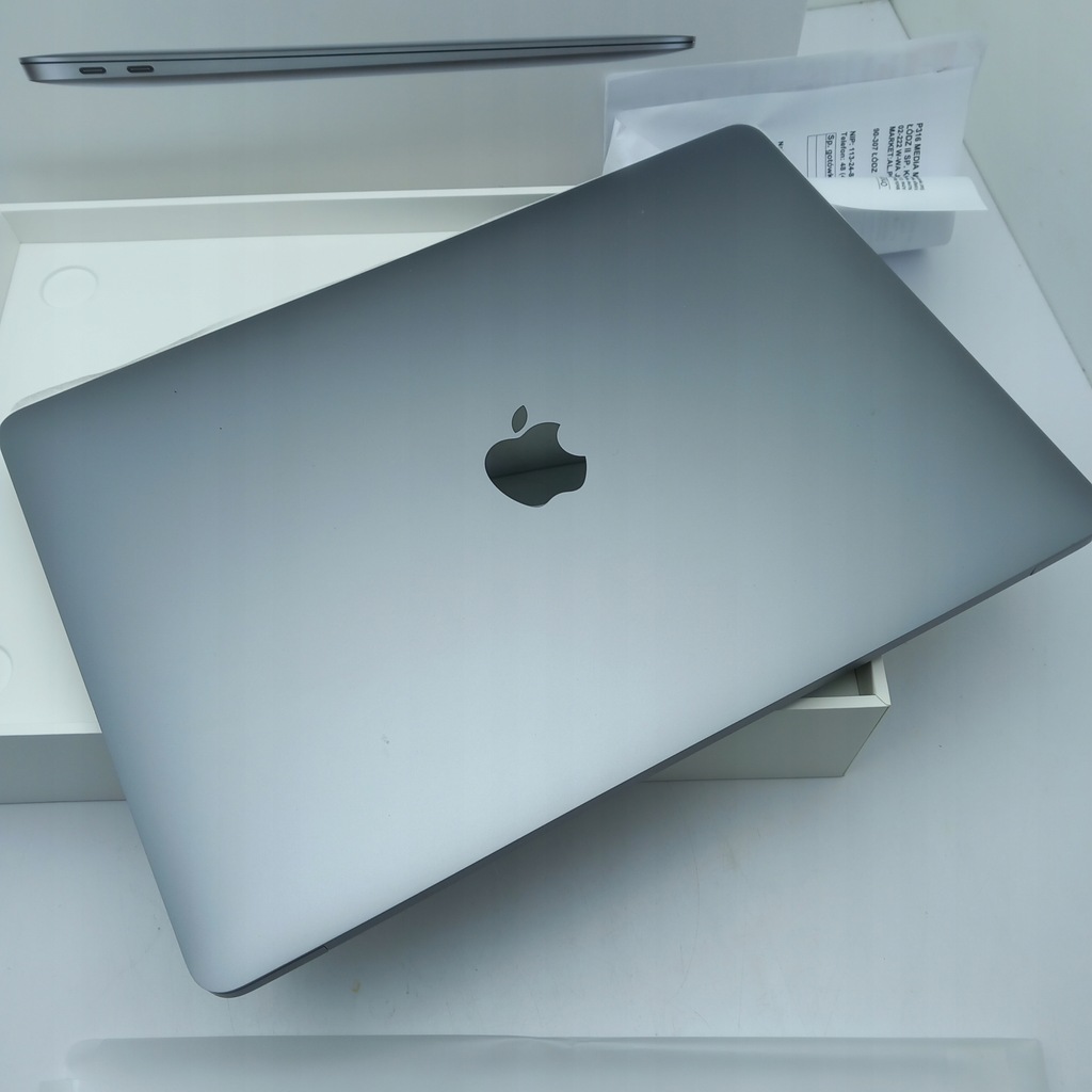Laptop Macbook Air M1 13,3 " Apple M 8 GB / 256 GB srebrny