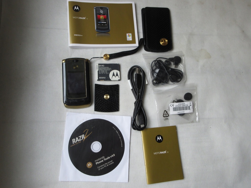 MOTOROLA V8 GOLD UNIKAT BEZ BLOKAD KOMPLET BDB STAN FOTO
