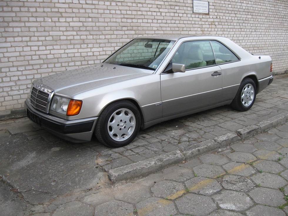 Mercedes W 124 300 CE24 7549656905 oficjalne archiwum