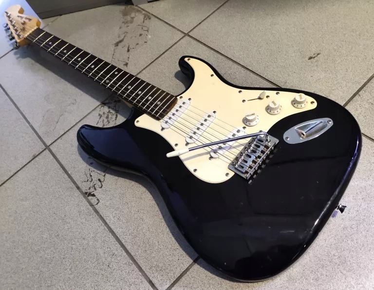 GITARA ELEKTRYCZNA HARLEY BENTON