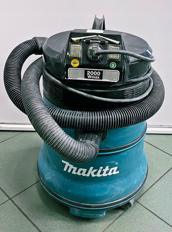 ODKURZACZ PRZEMYSŁOWY MAKITA 440