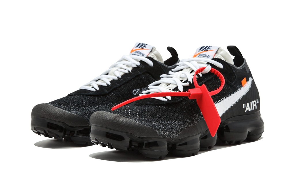 off white vapormax black with blue laces