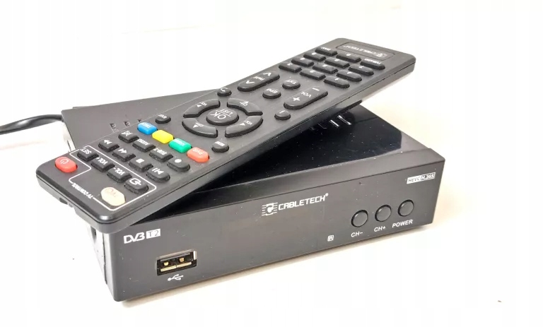 DEKODER DVBT-2 CABLETECH URZ0338 + PILOT