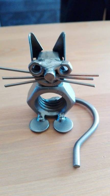 figurka handmade kotek ze śrubek na KOTY