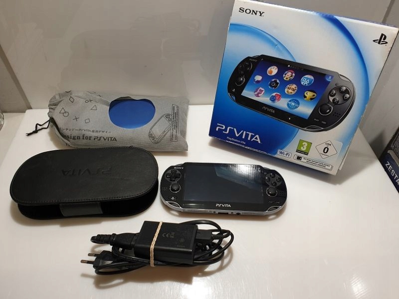 KONSOLA SONY PSVITA PCH-1004, KOMPLET + GRATISY!