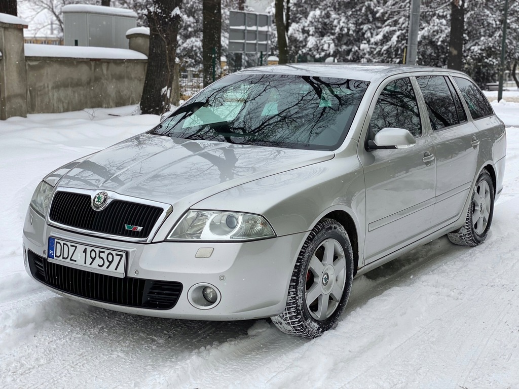 Купить SKODA OCTAVIA II Combi 2.0 TDI RS 170 л.с.: отзывы, фото, характеристики в интерне-магазине Aredi.ru