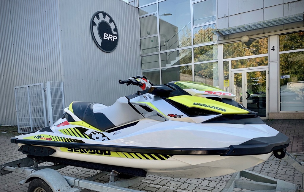 Купить Водный скутер SEA-DOO RXP 300 RS MY16 Centrum BRP: отзывы, фото, характеристики в интерне-магазине Aredi.ru