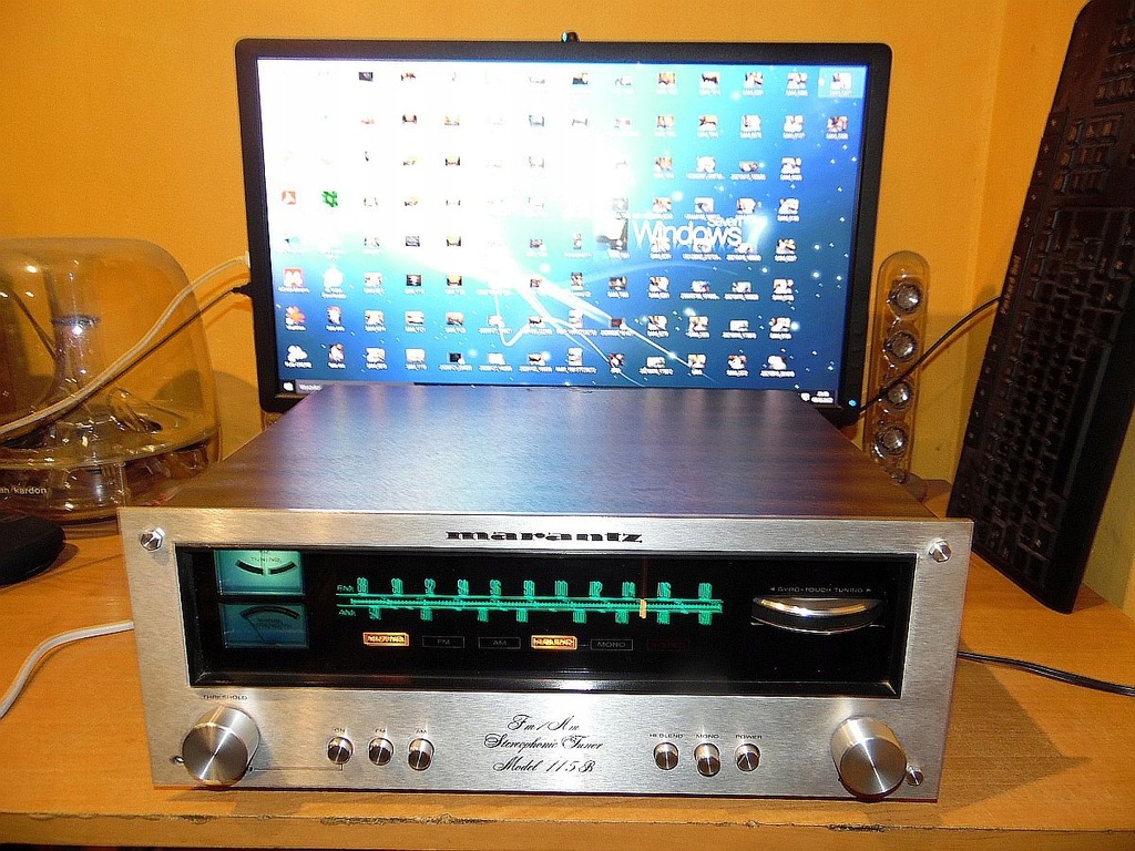 Tuner stereofoniczny Marantz Model 115 B FM/AM Top