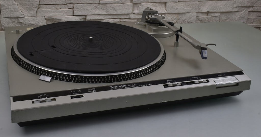 TECHNICS SL-D30 / GRAMOFON DIRECT DRIVE