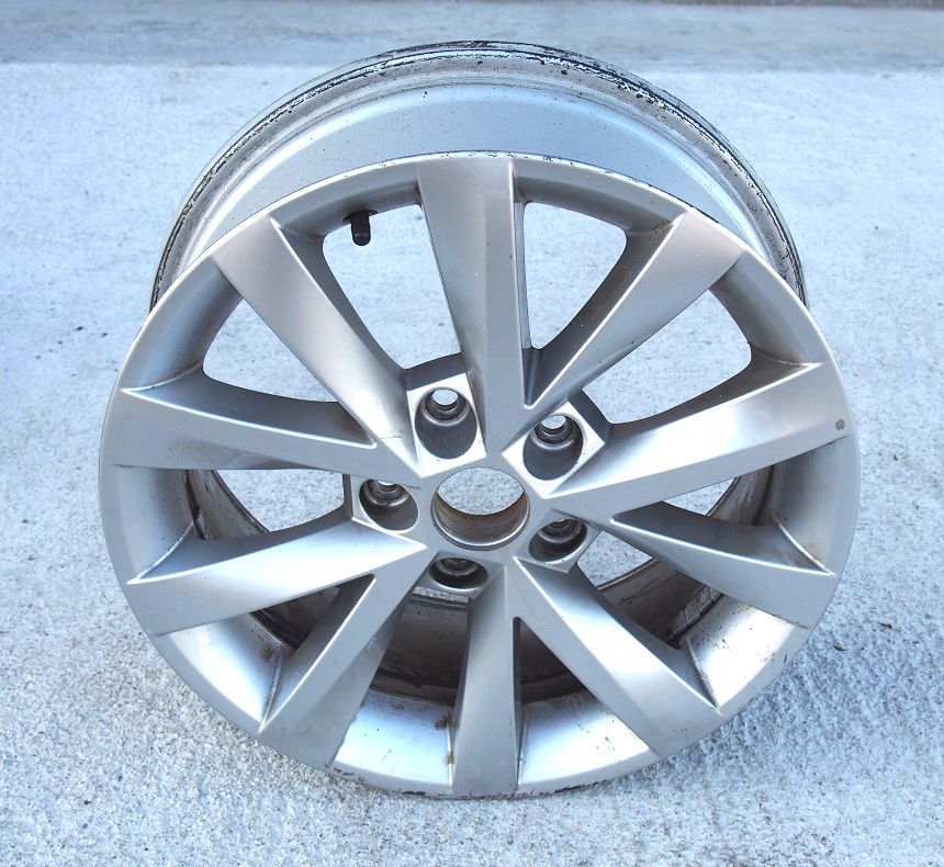 FELGA ALUMINIOWA SKODA OCTAVIA III R16 5E0601025BJ