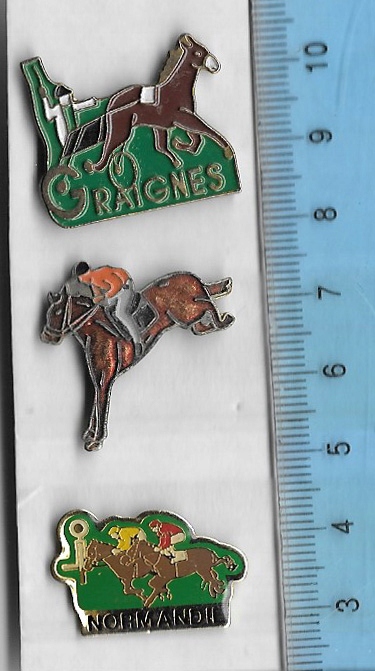 Francja ( ? ) - 3 odznaki z motywem: koń, konie